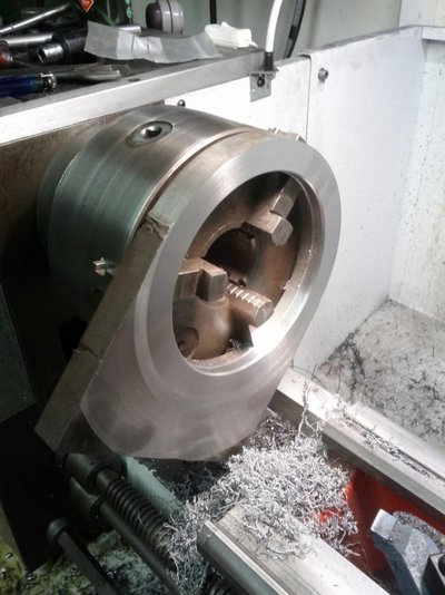 fixed steady in the lathe.jpg