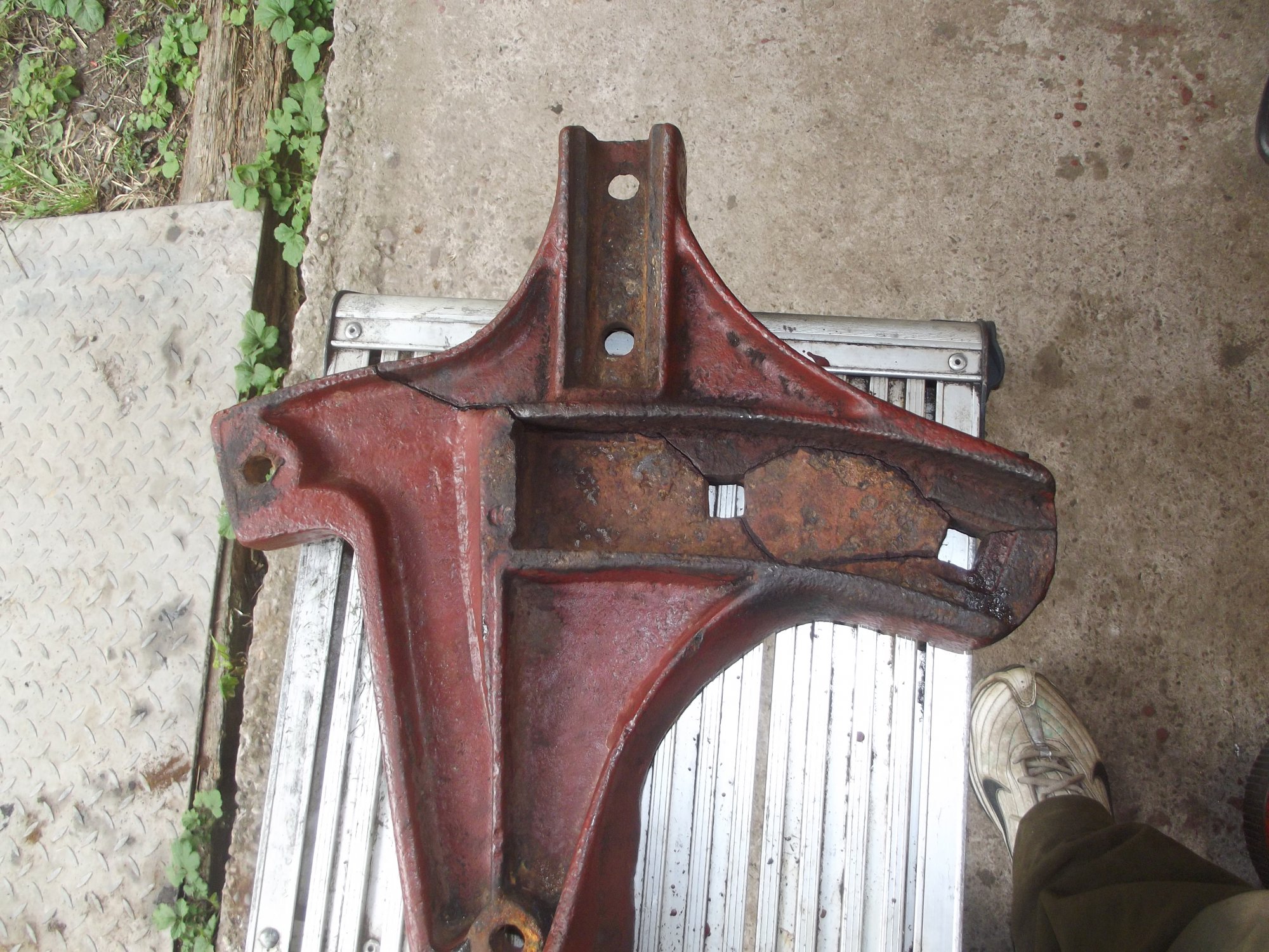 015 The Full Extent Of The Damage. Effectivley 3 Large Lumps!.JPG