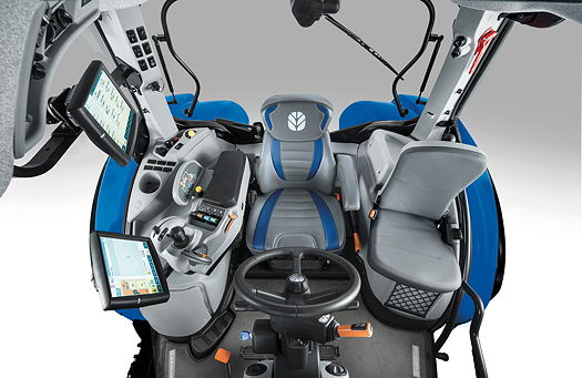 1502-New_Holland_T7_270_Autocommand_C.jpg