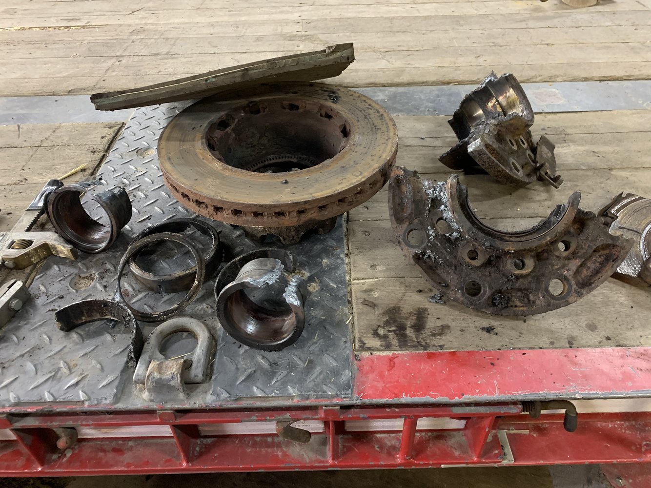 SAF trailer axle bearing seized to stub | MIG Welding Forum