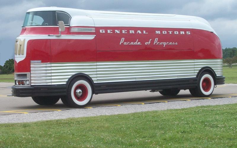 4-gm_futurliner.jpg