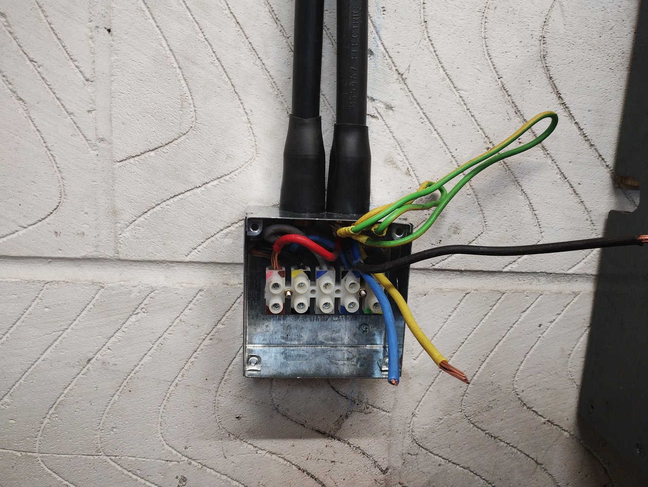 415V cable jointing1.jpg