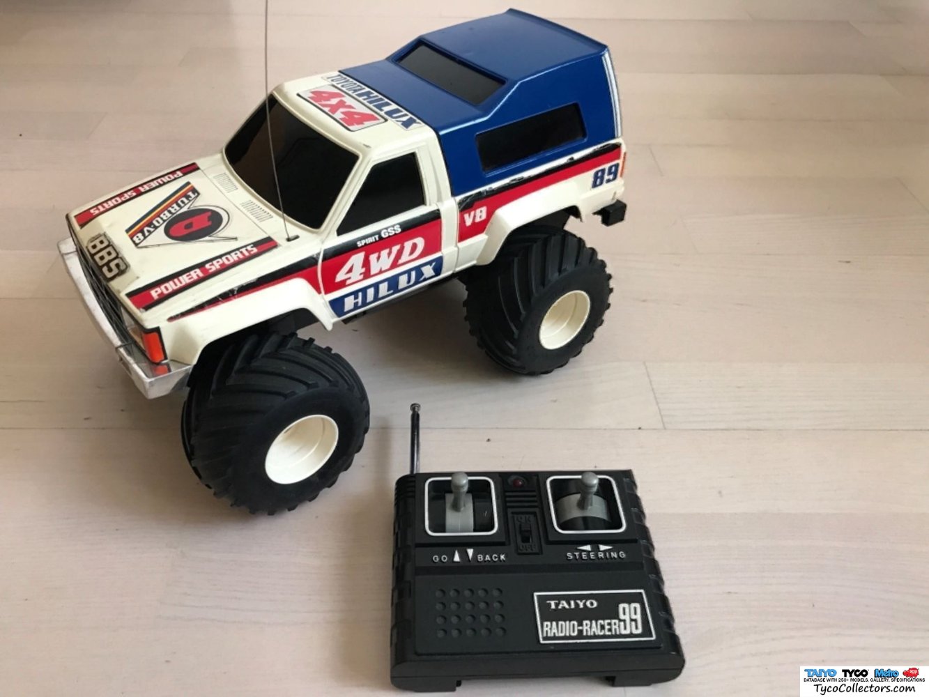 8401_Taiyo_OffRoad-4WD-Hilux_Car_with_Controller.jpg