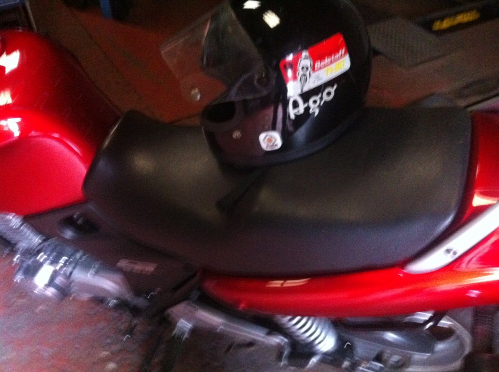 agv helmet 001.JPG