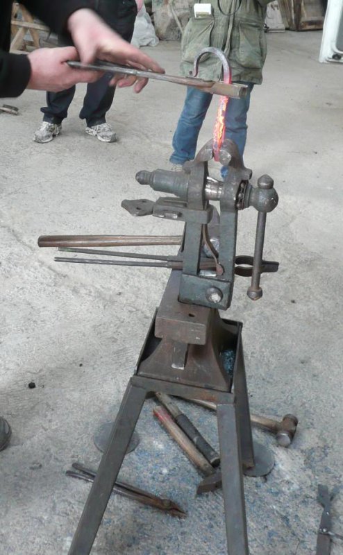 anvil vice.jpg