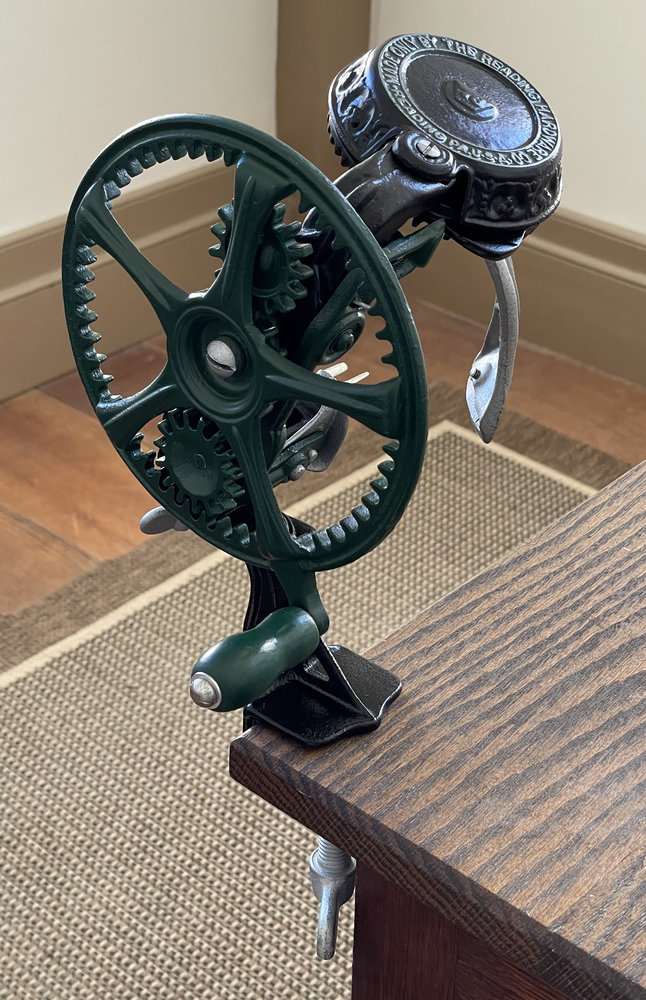 apple-peeler-2.jpg