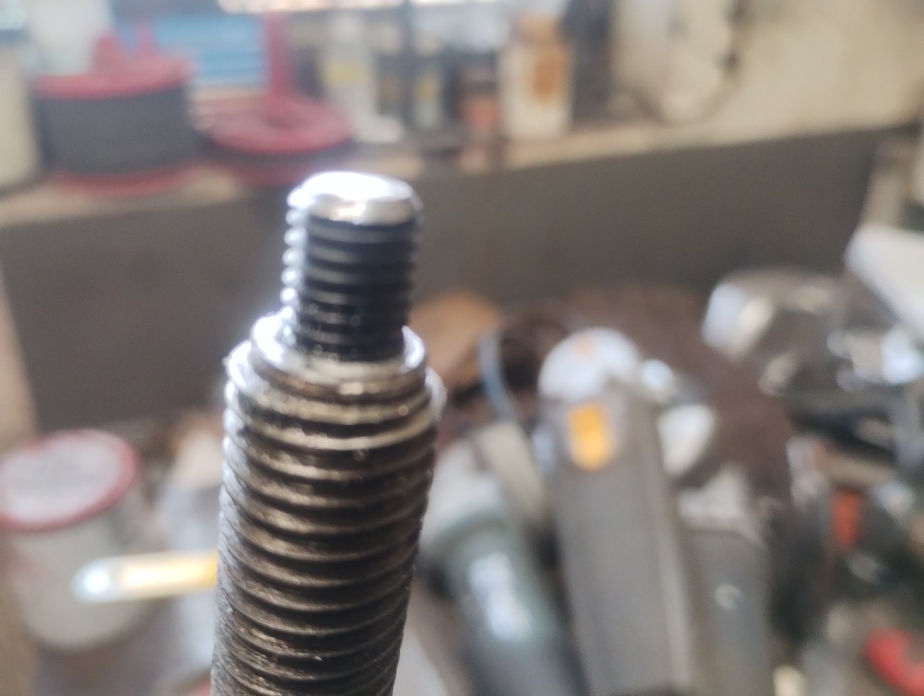 axle rethreaded1.jpg