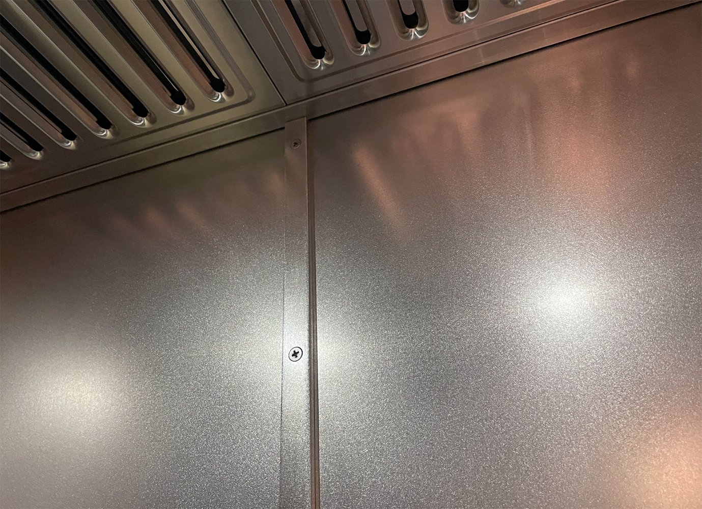 backsplash-surface-reflectance-pattern-smaller-image.jpg