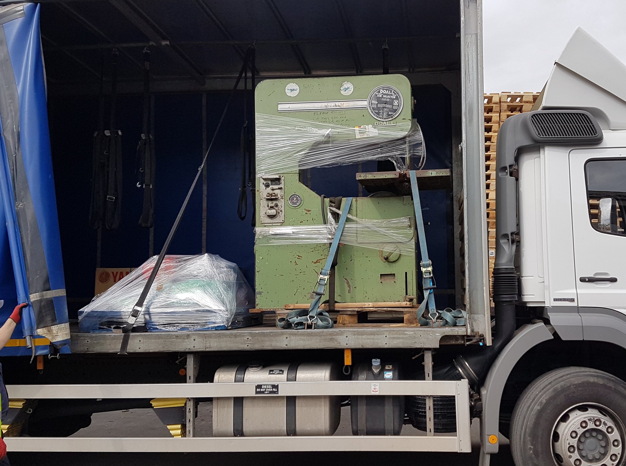 bandsawlorry.jpg