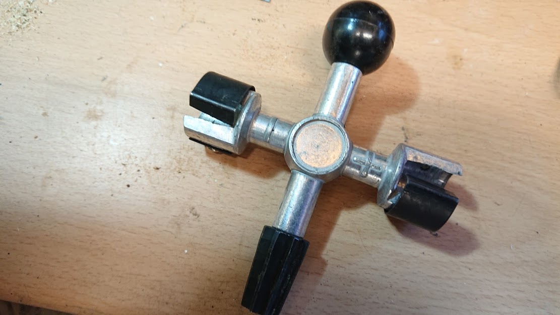 Battery terminal cleaner.jpg