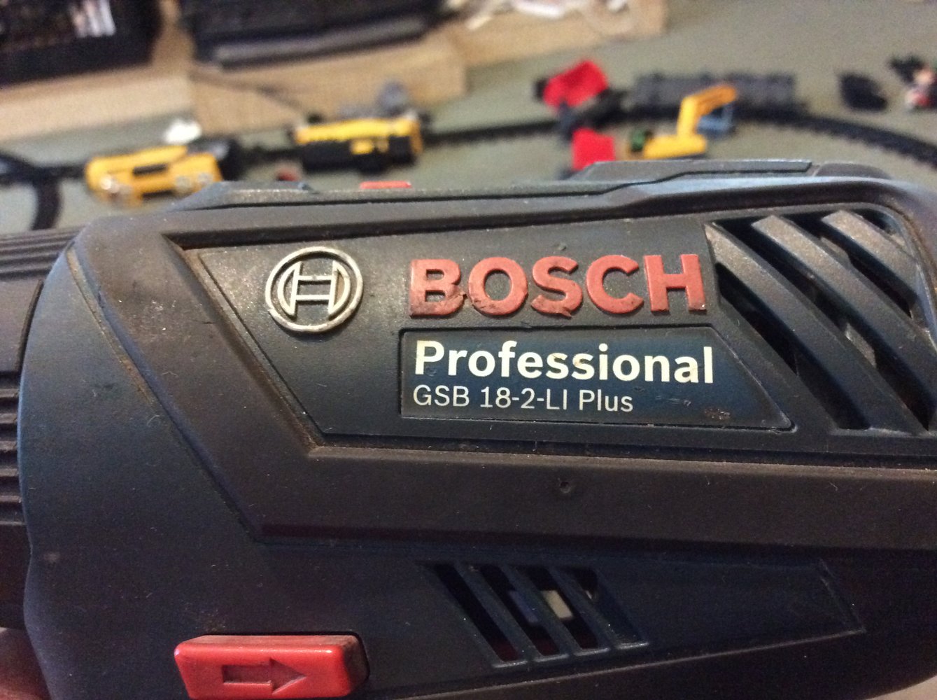 Vendu] Vends Perforateur Bosch 36V + Batteries - Forum