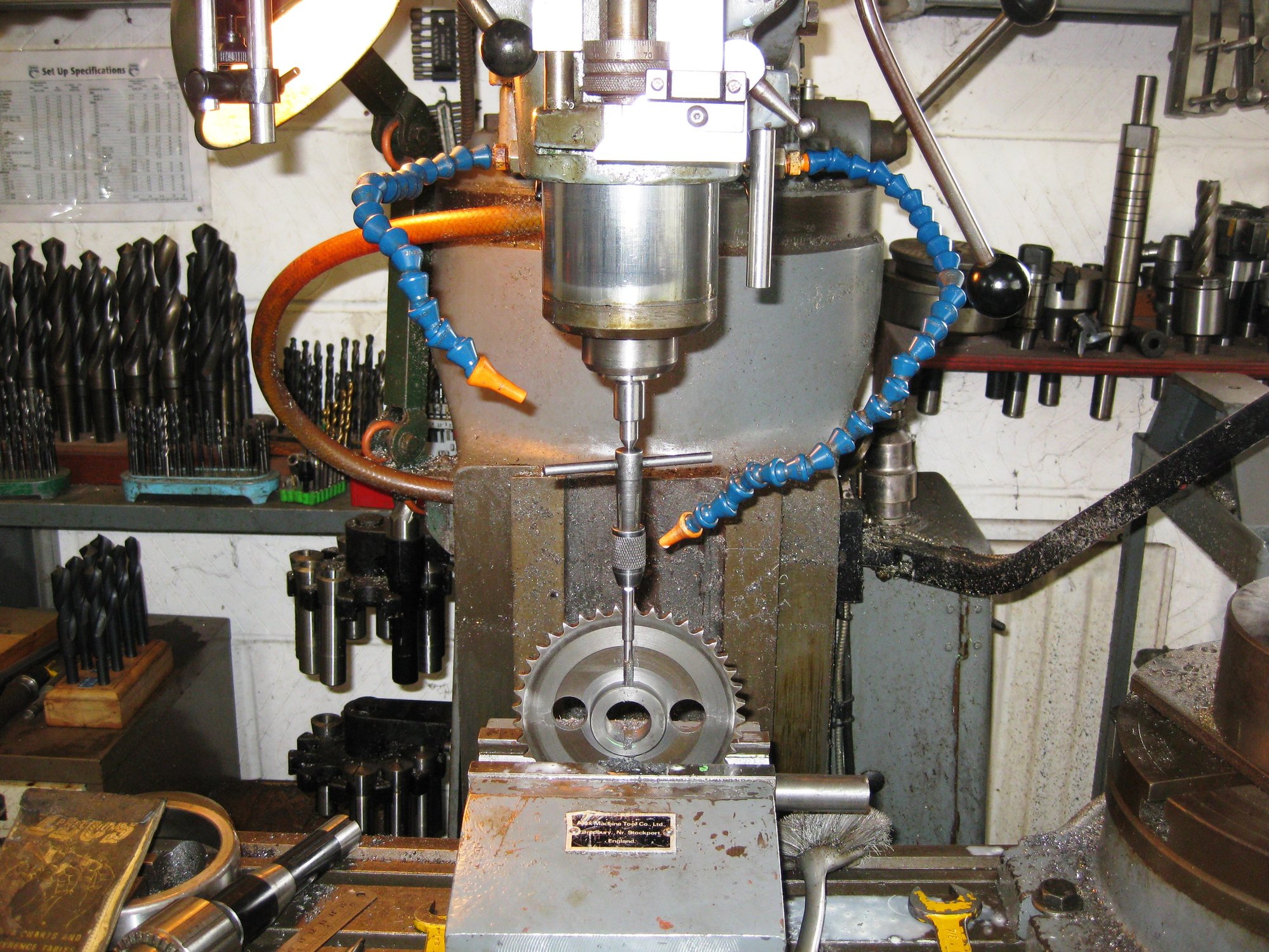 bead roller tapping grubscrew1.JPG