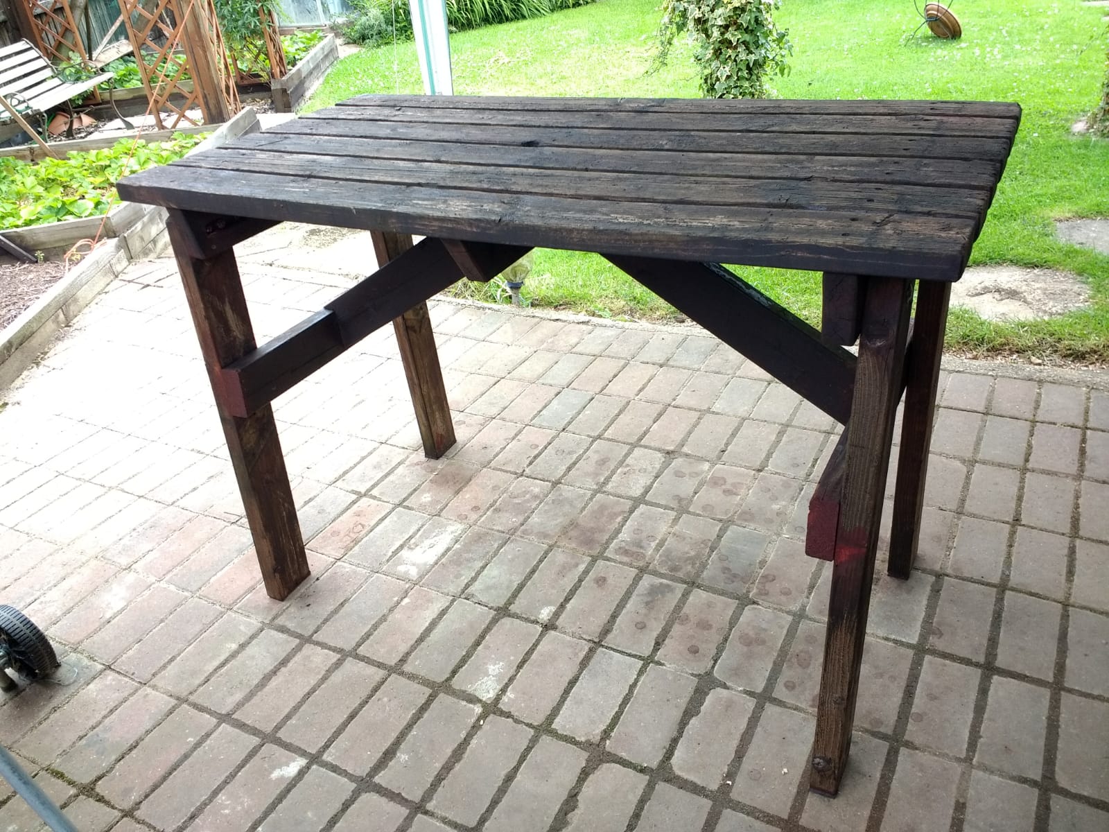 bench.jpg