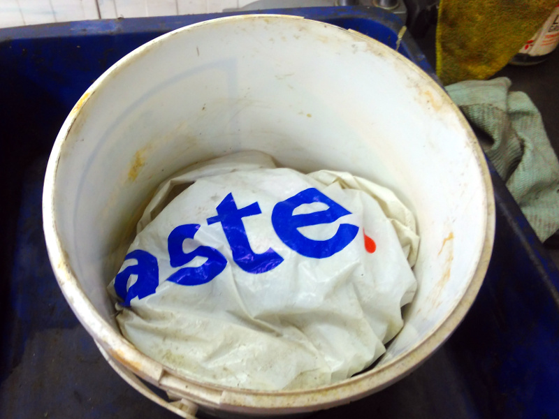 bucket..jpg
