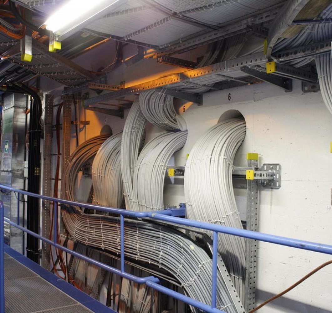 cables1-hq.jpg