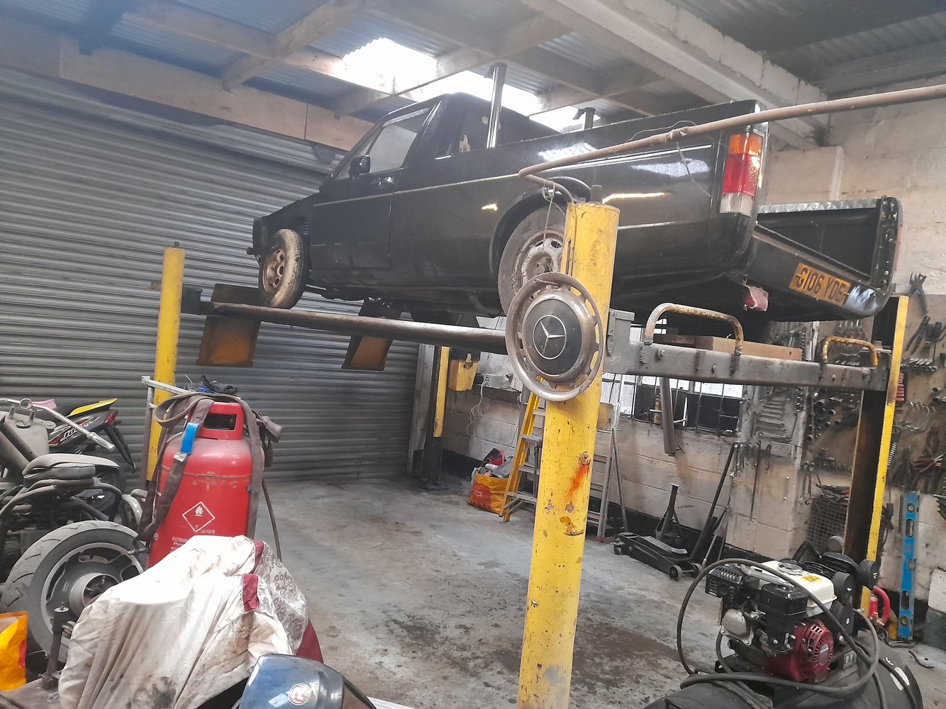 caddy 4 post .jpg