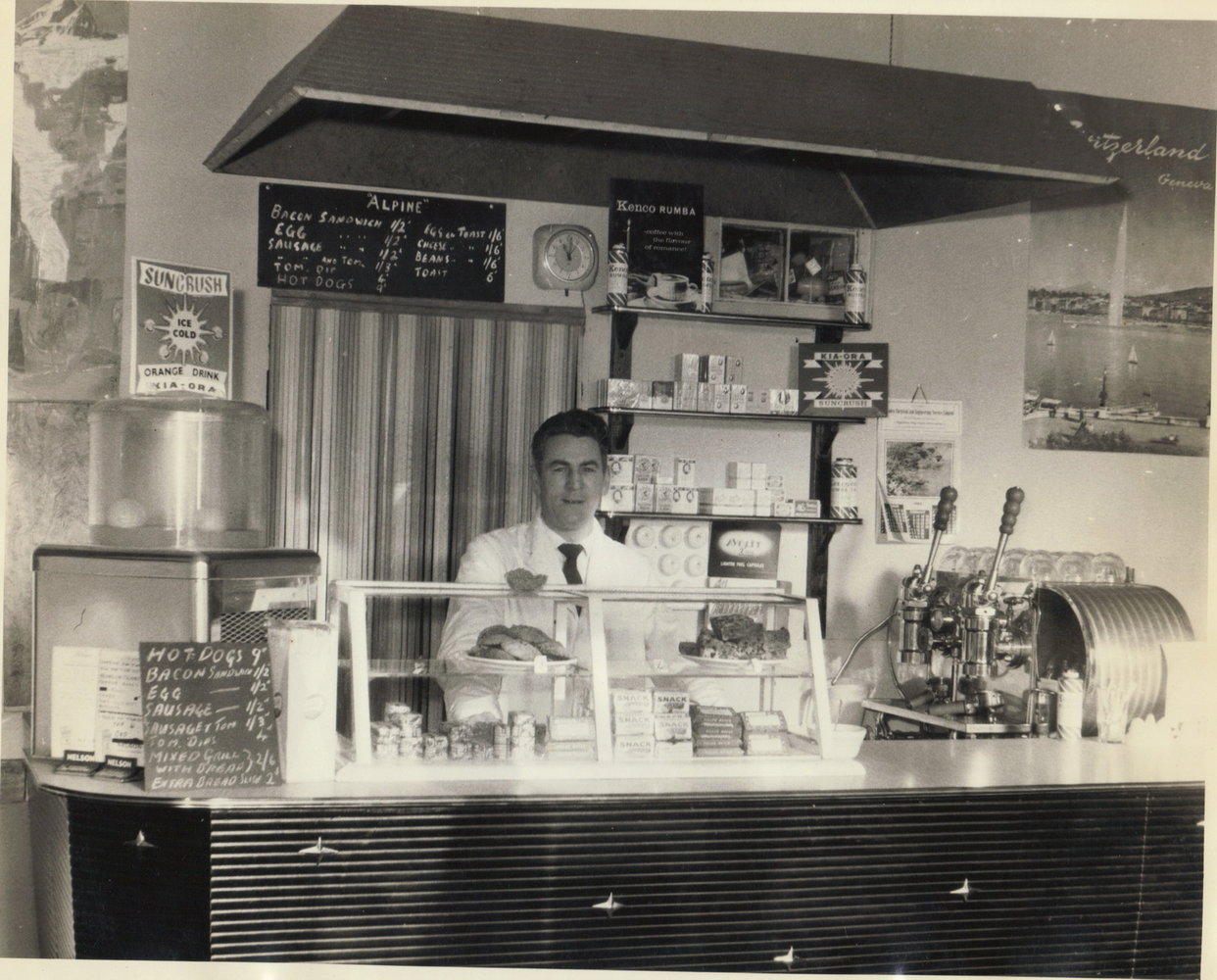 Cafe2_resize.jpg