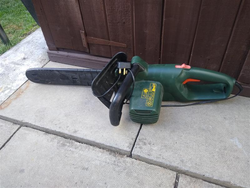 chainsaw.jpg