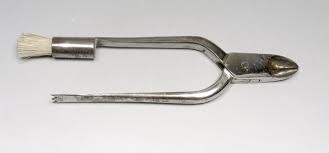 champagne pliers.jpg