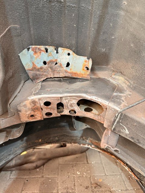 Chassis Leg Cut Out.jpeg