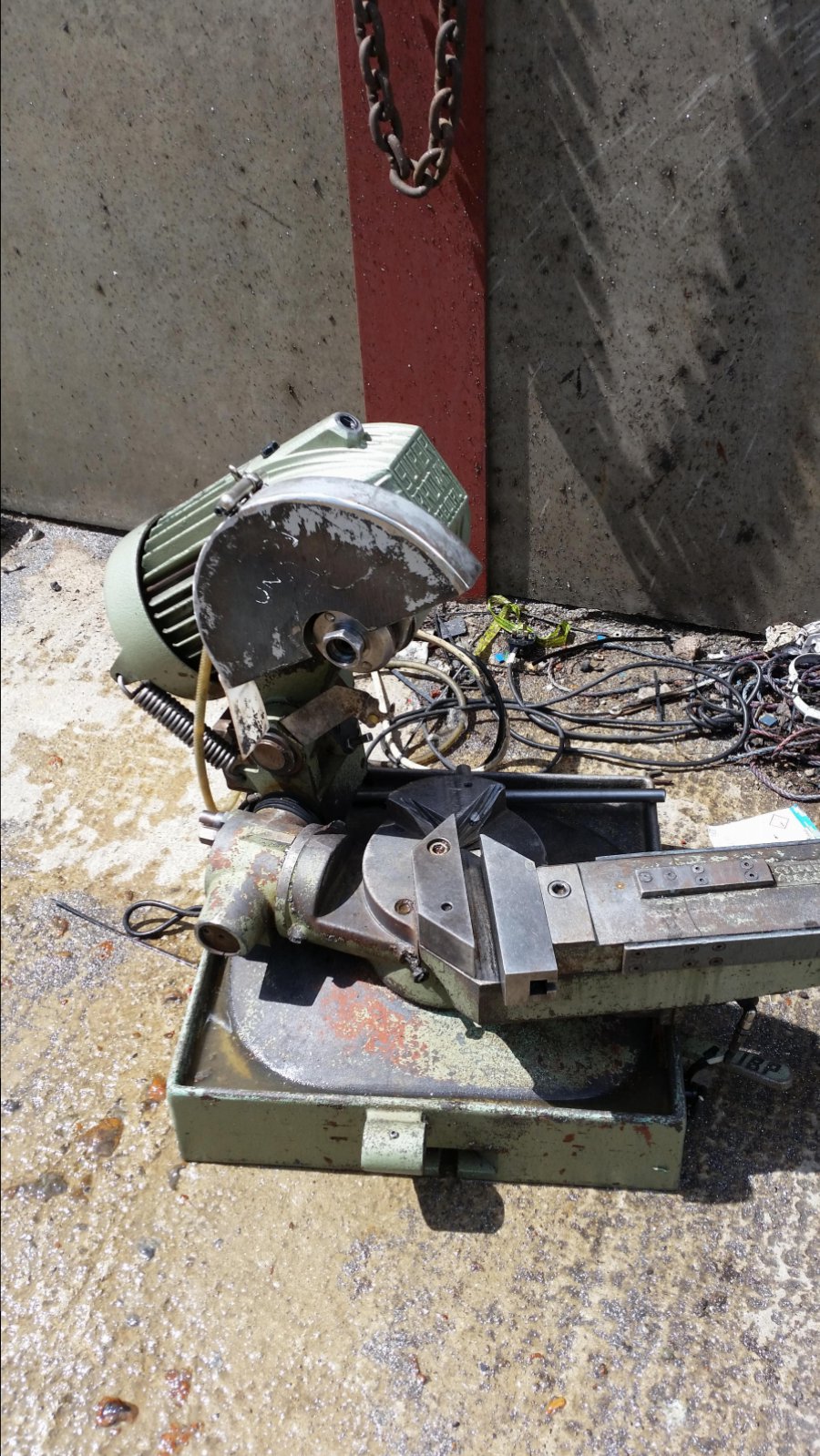 Cold Saw...4.jpg