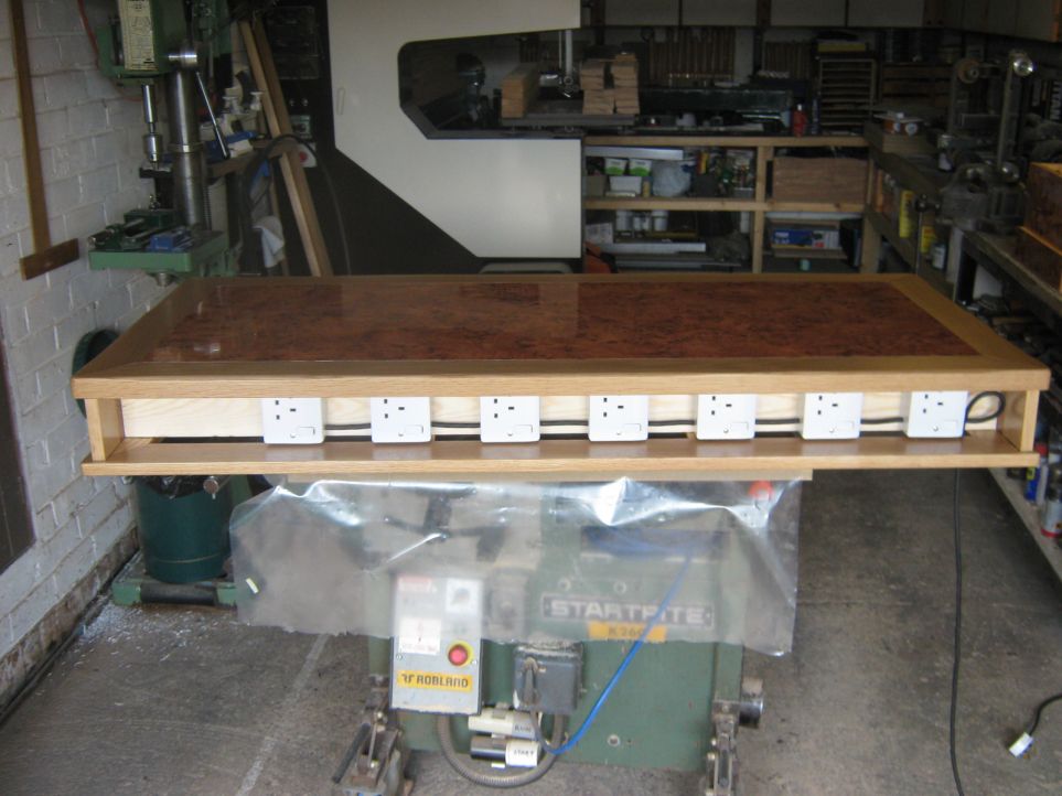Desk_0001.JPG