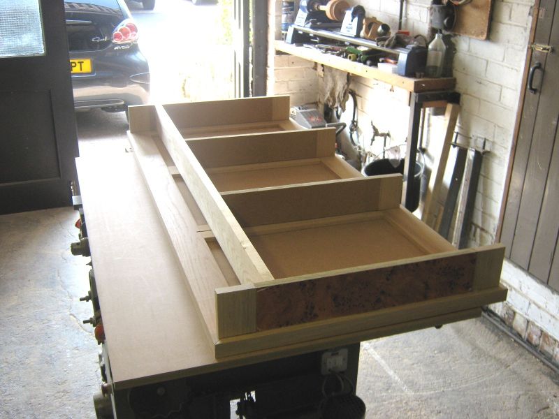 Desk_0003..JPG