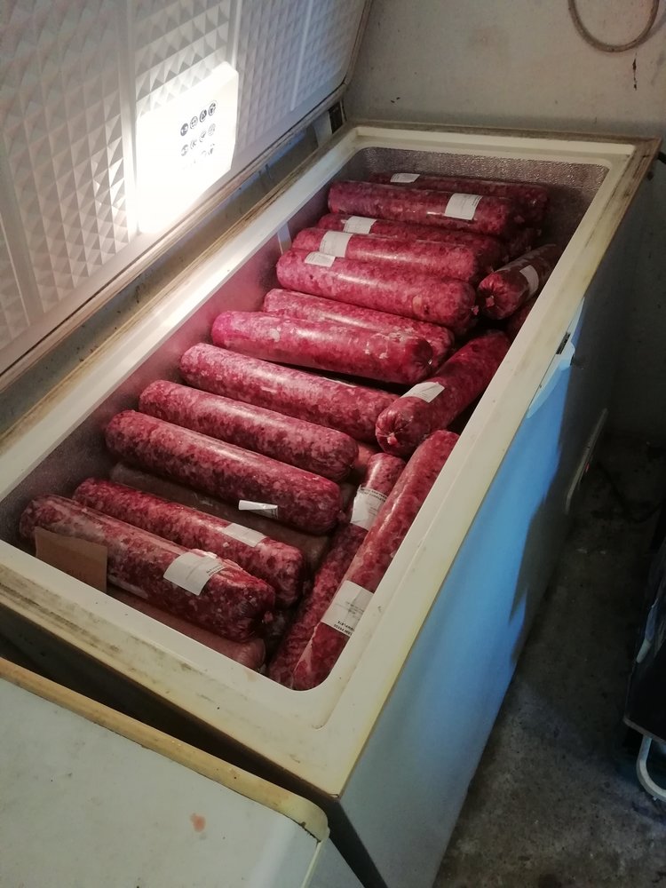 dog food 1.jpg