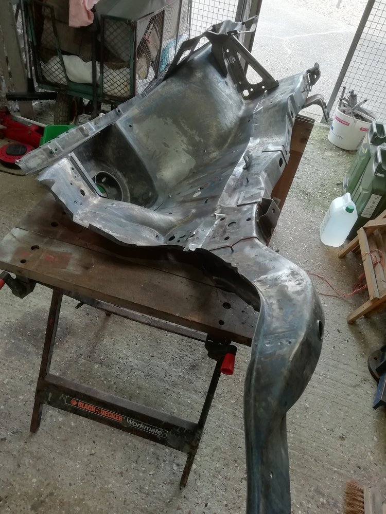 DS chassis leg dipped 1 april 2024.jpg