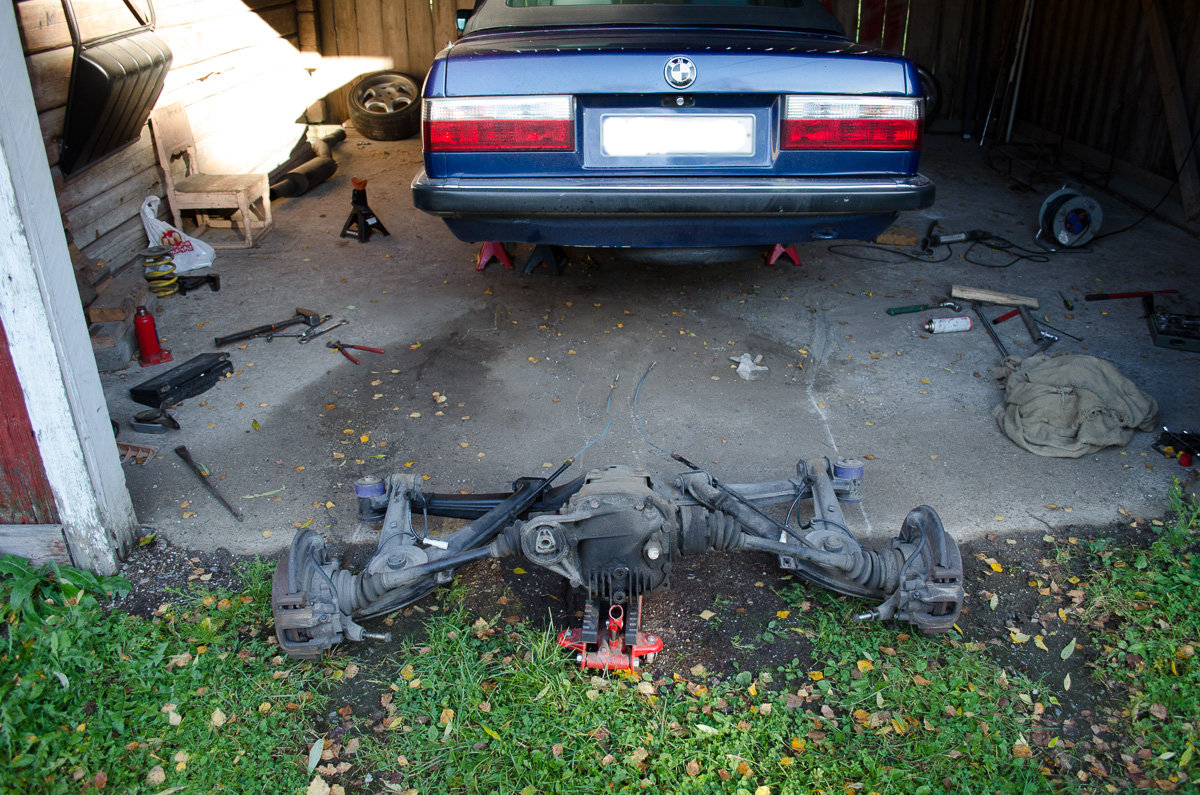 DSC_4456_E30_Subframe_Removed.jpg