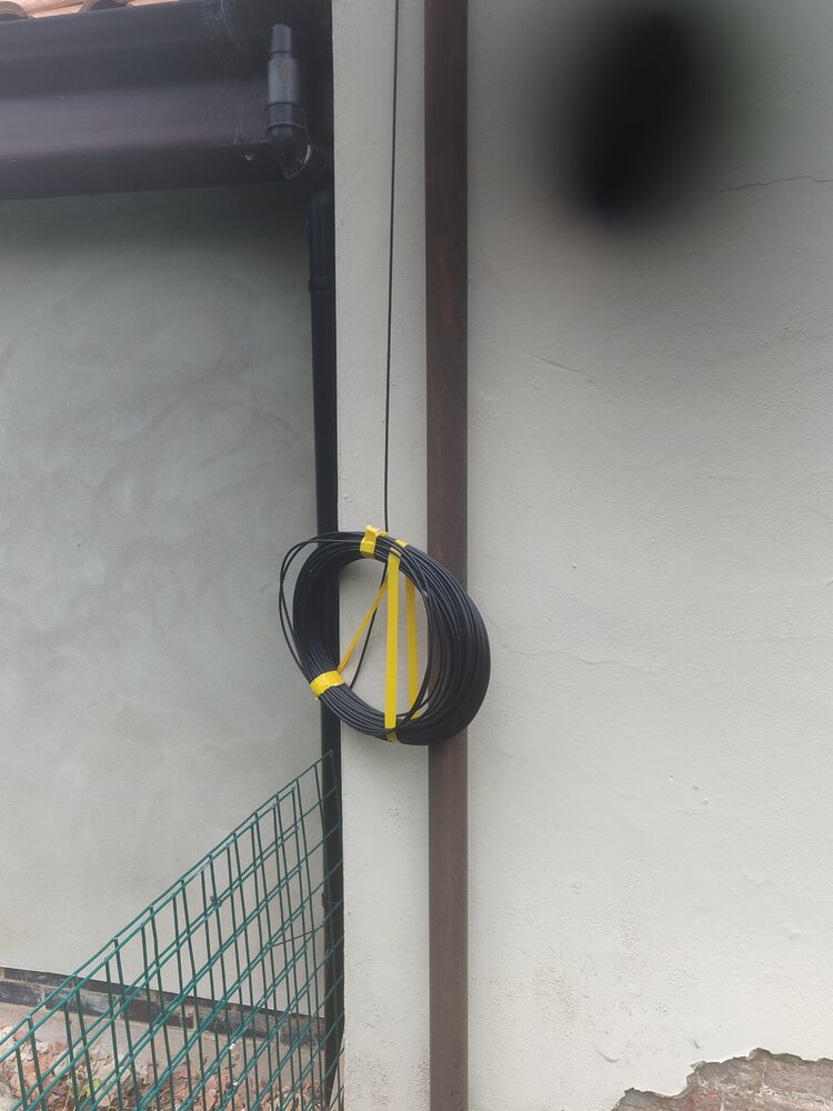 Fibre optic cable.jpg