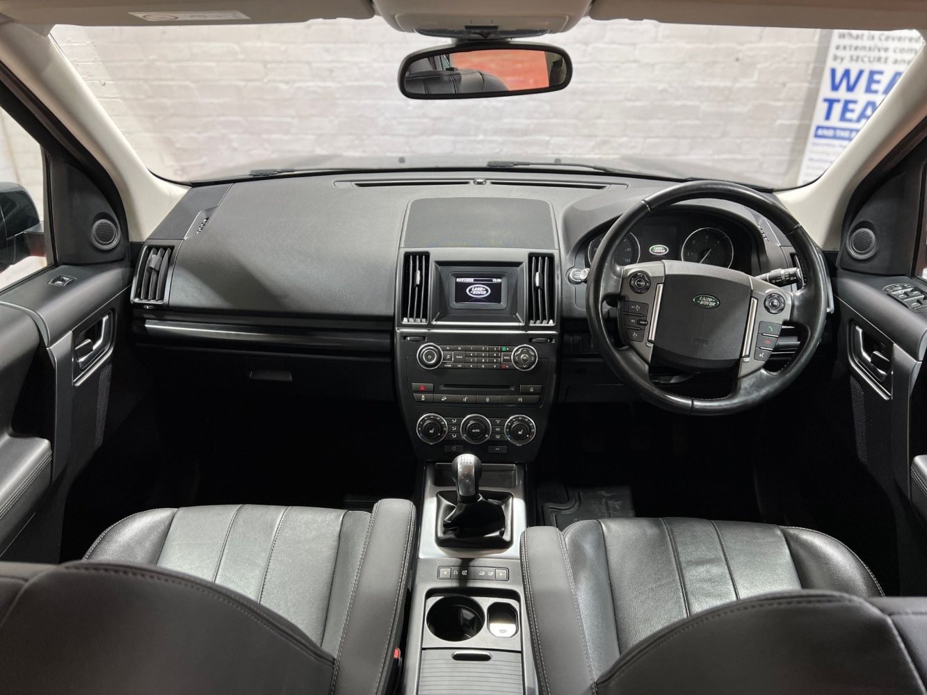 freelander-2-se-2014-stereo-upgrade-v0-vjpz9gqqc7j81.jpg