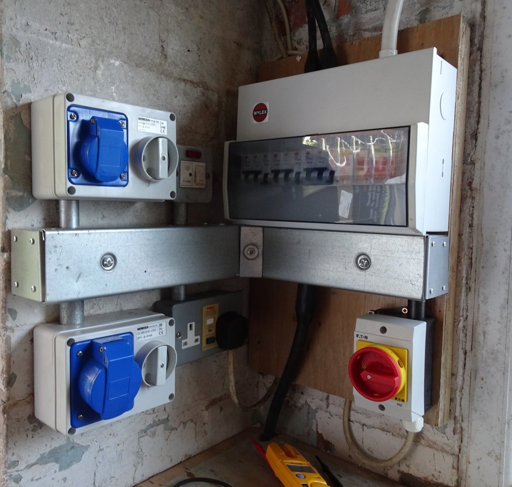 GarageCU0420_09.JPG