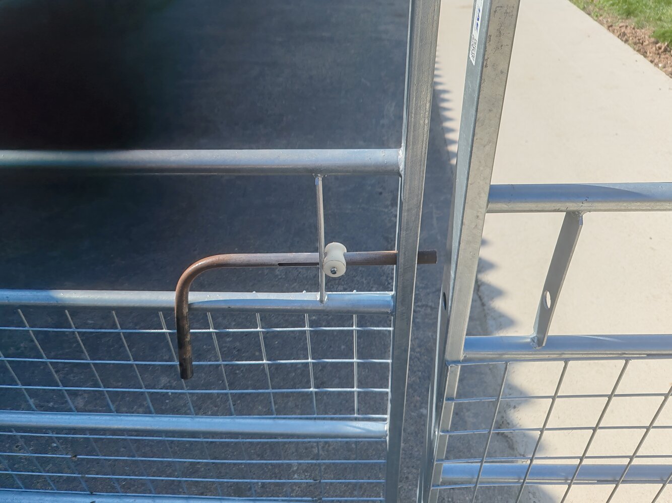 Gate pin 3.jpg