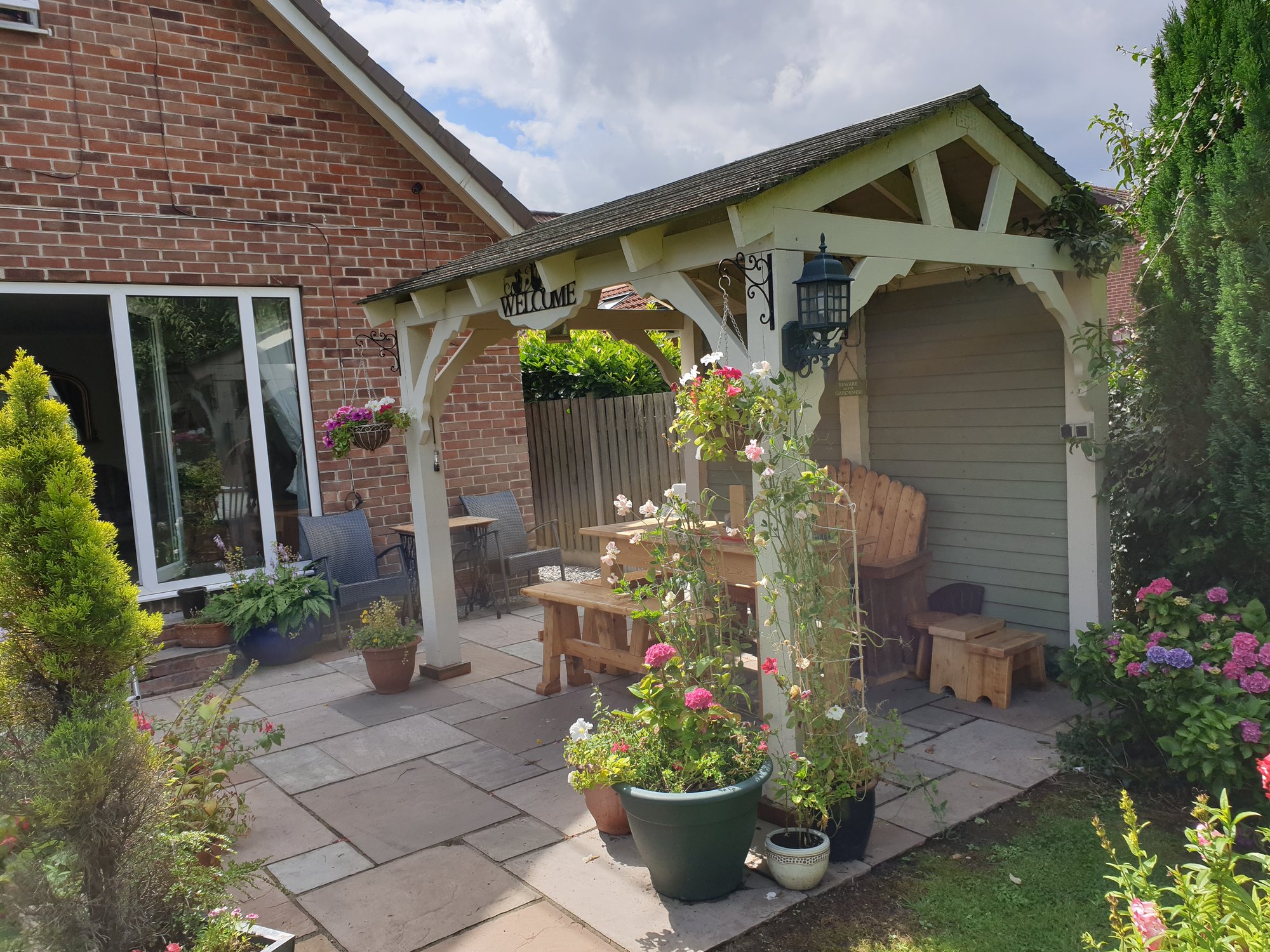 gazebo2.jpg