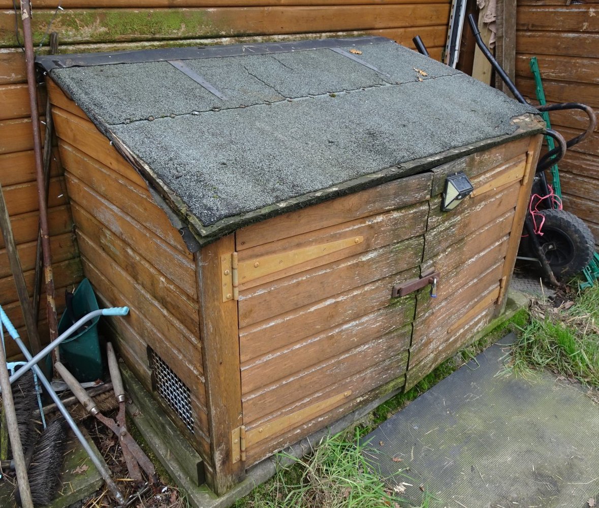 GenShedRoof1.jpg