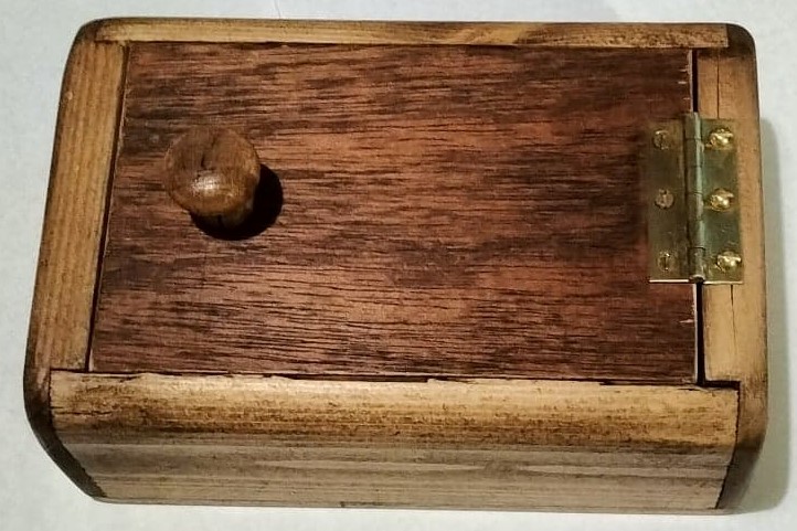 geoffs box 2.jpg
