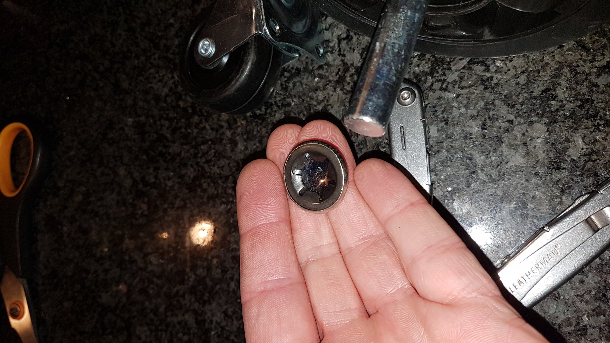 GYSwheelhub.jpg