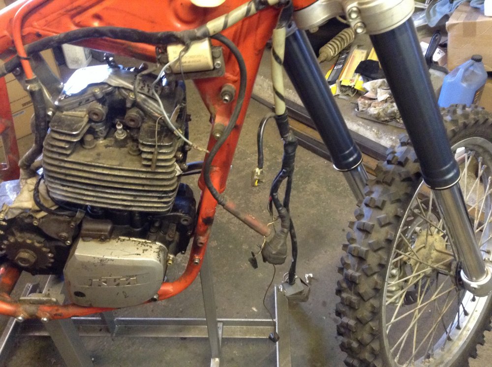 spray paint for bike engine