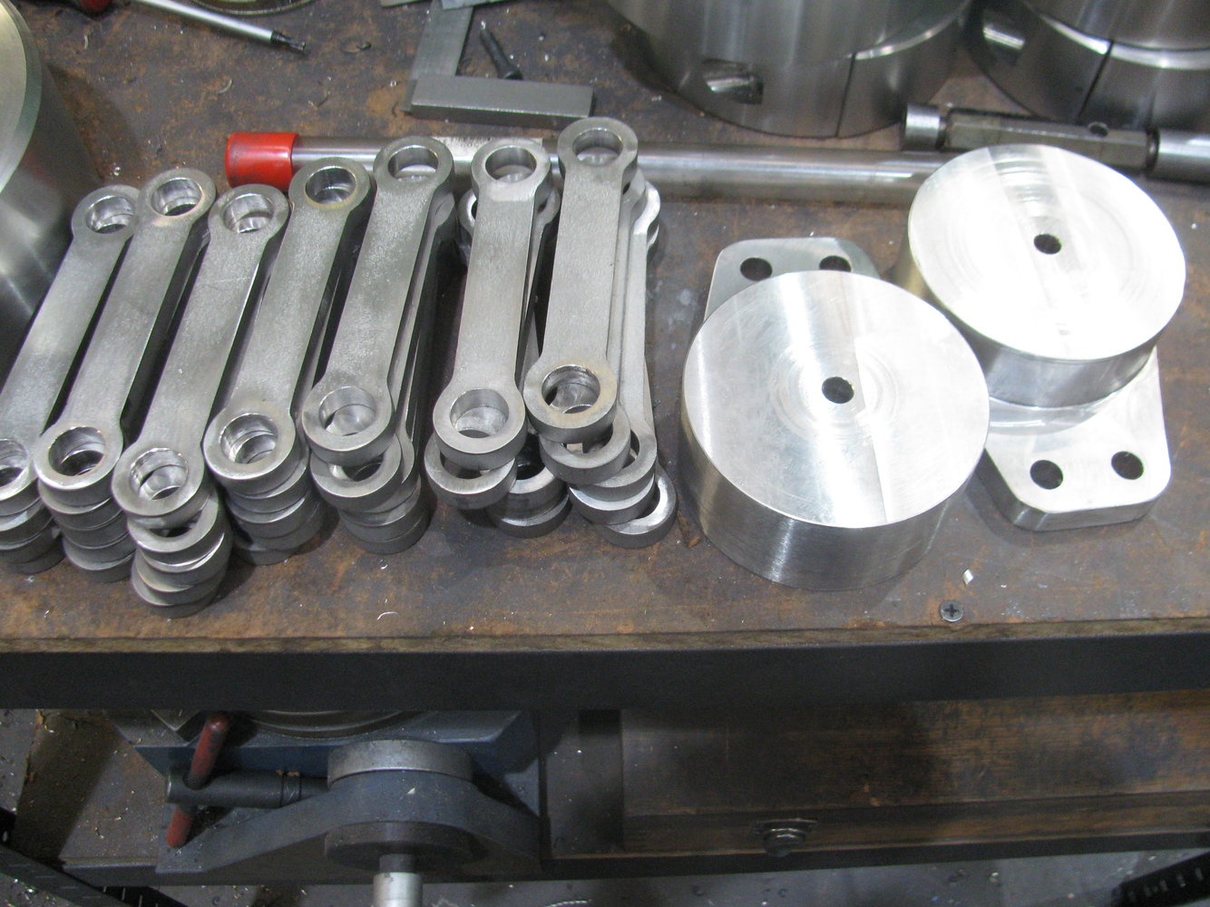 IMG_3481_16 off guide vane links and king arms.jpg
