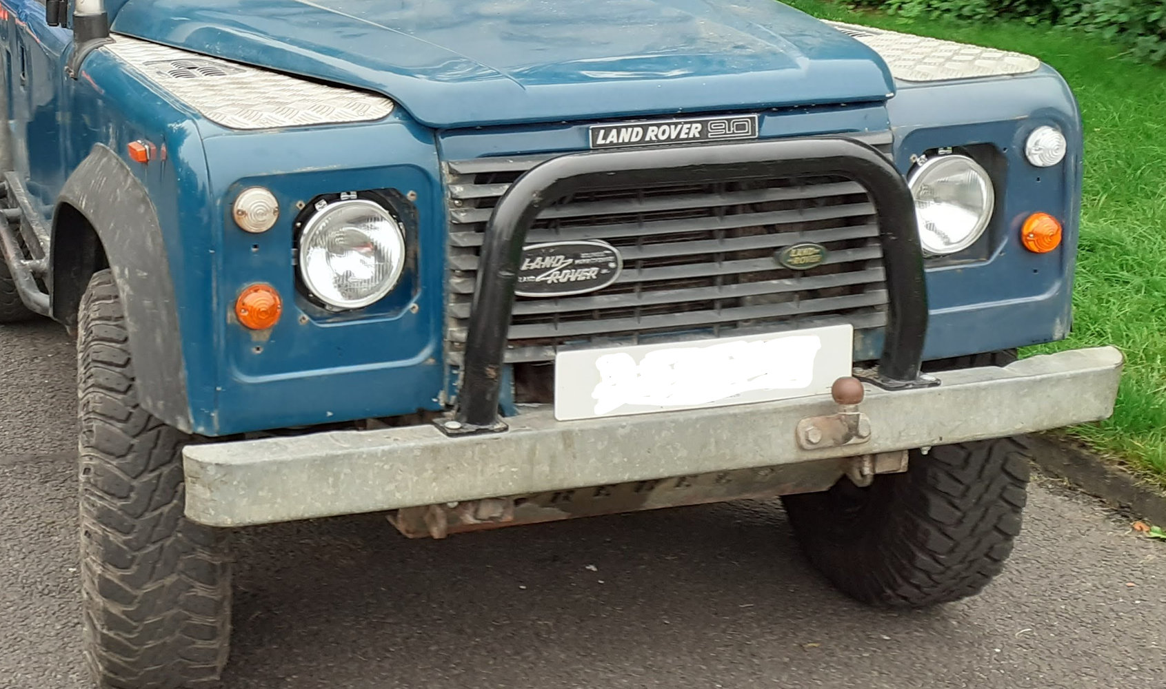Landy Front towbar.jpg
