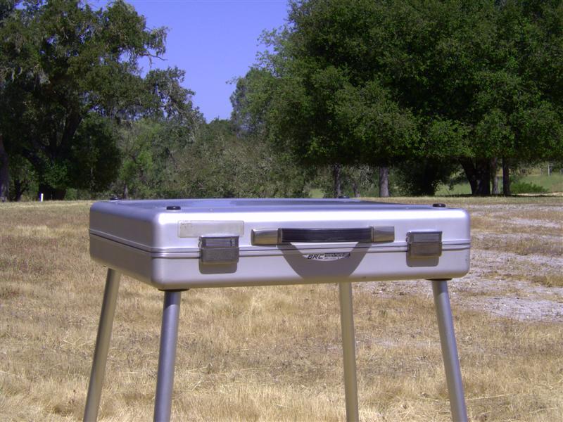 Legs stow inside case.JPG