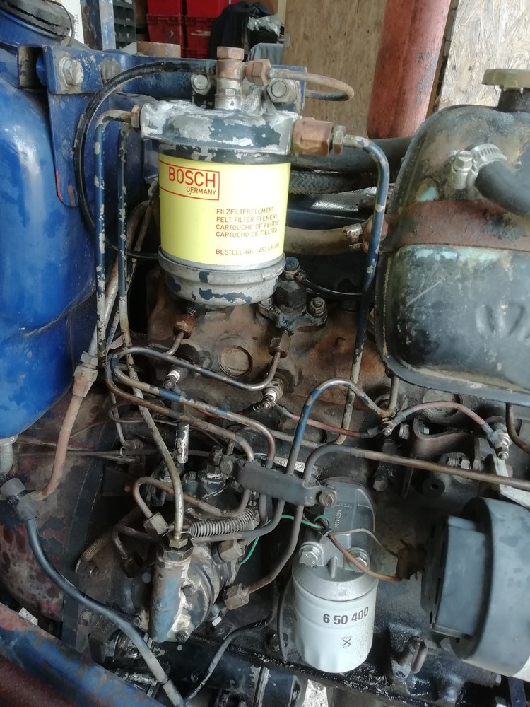 Leyland fuel filter in.jpg
