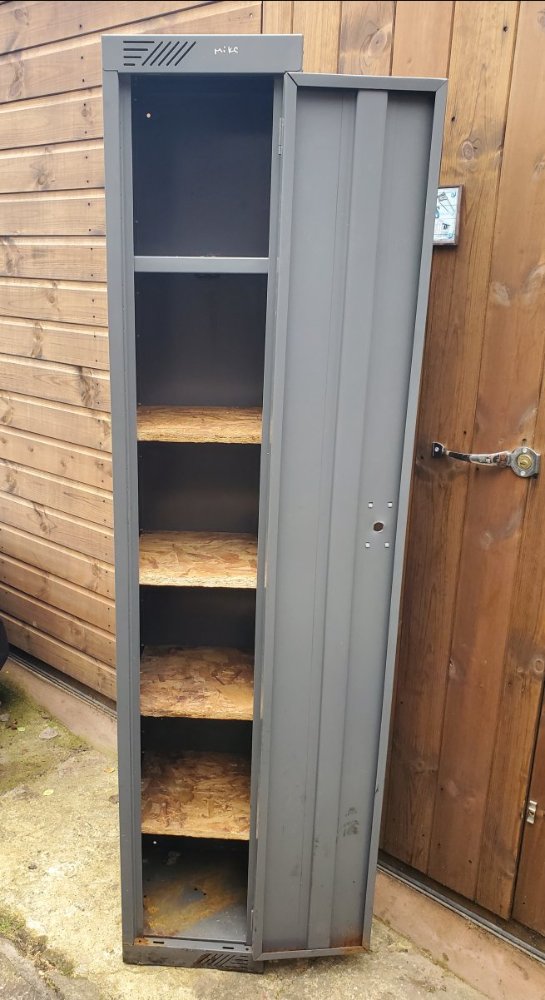 Locker2.jpg