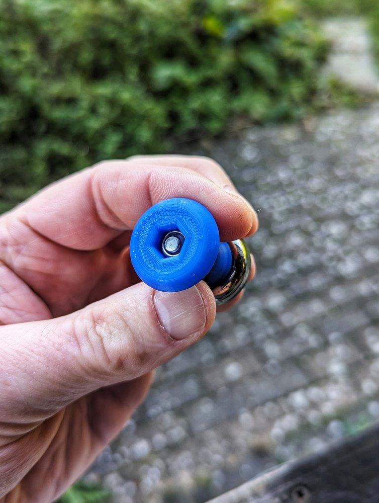 magnet2.jpg