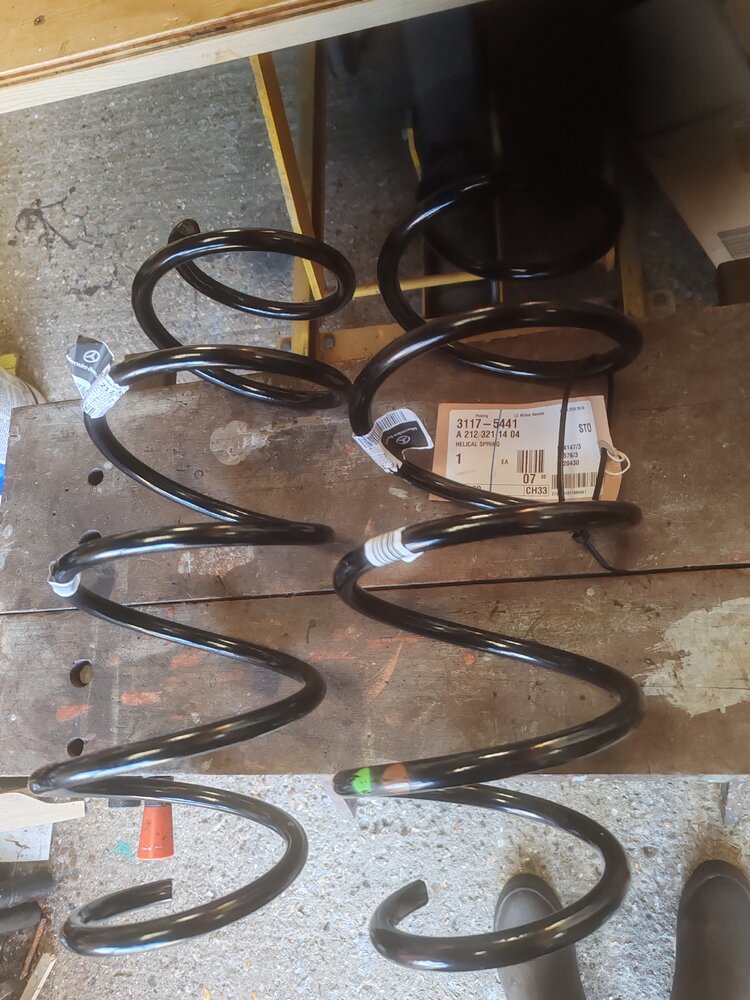 Mercedes front springs sept 2025.jpg