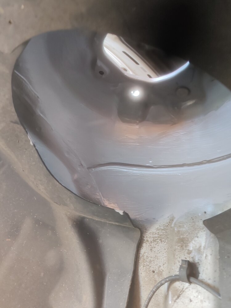 Mercedes strut 3.jpg
