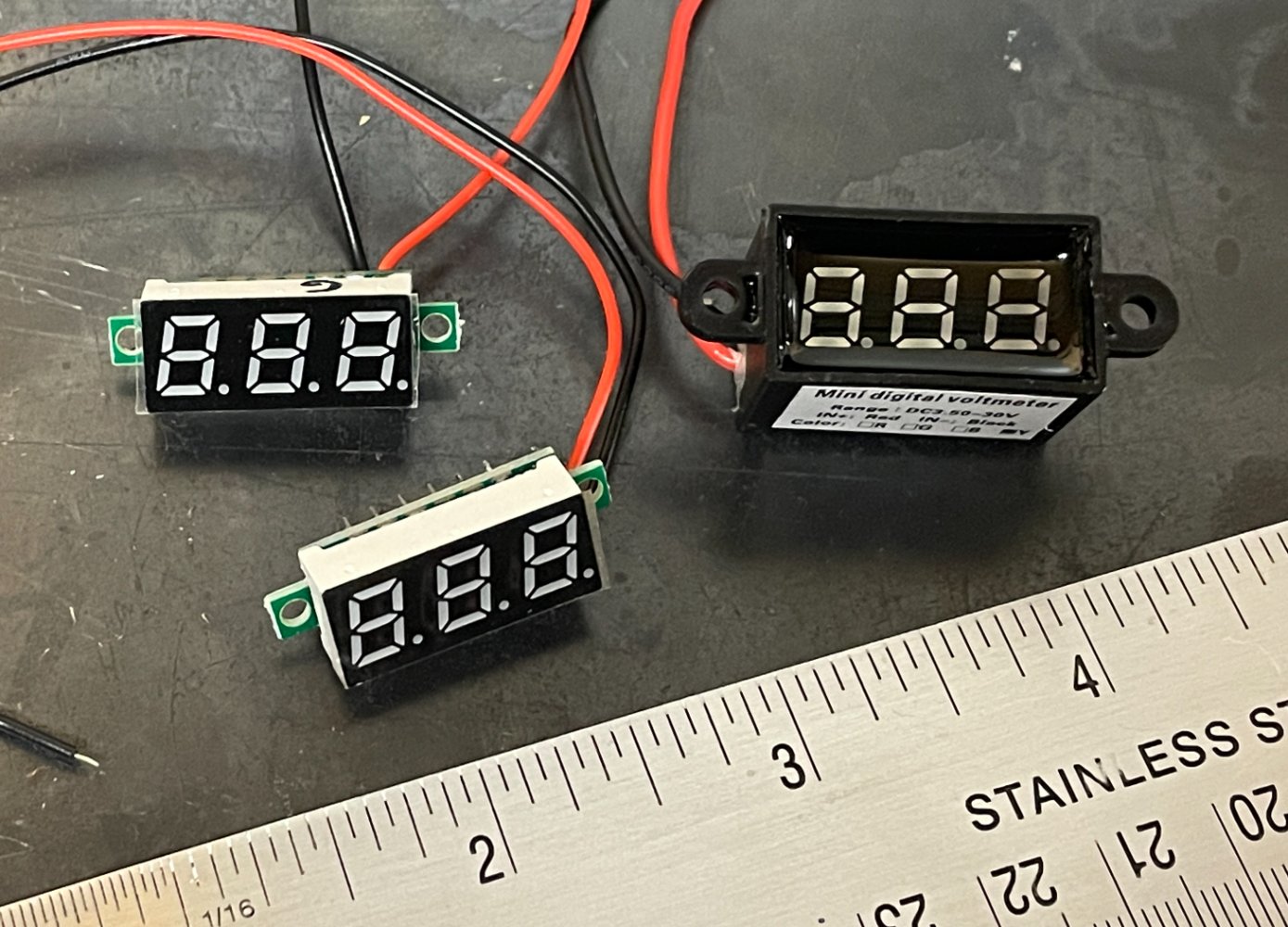mini-voltmeters.jpg