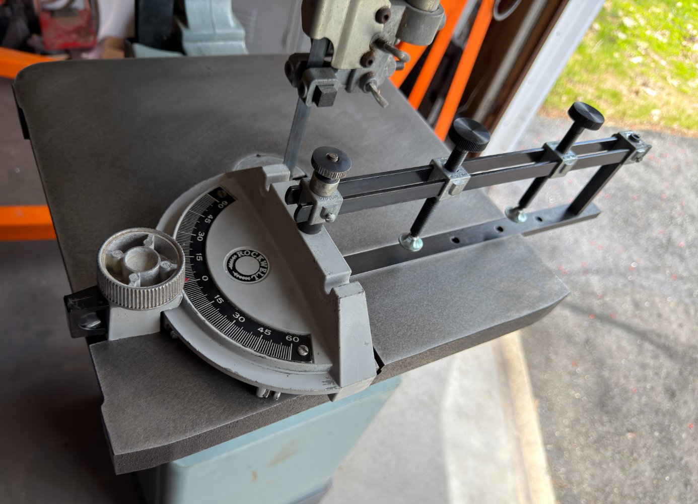 miter-gauge-after-refurbishing-with-clamp-smaller-image.jpg