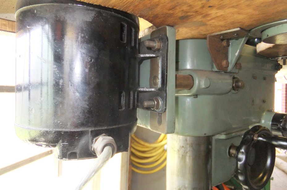 Motor and mount.jpg